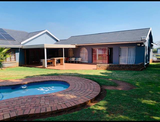 6 BEDROOM HOUSE FOR SALE IN VANDERBIJLPARK SE 2